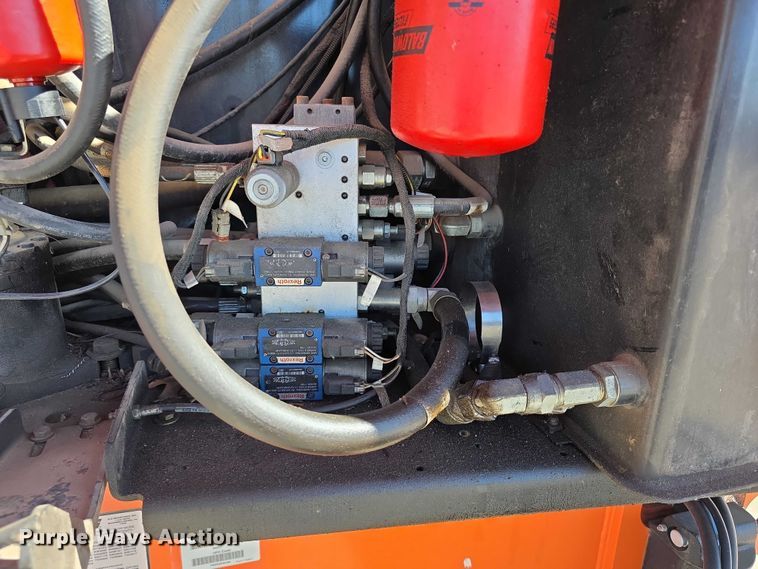 image for item FI0890 2017 JLG 660SJ boom lift