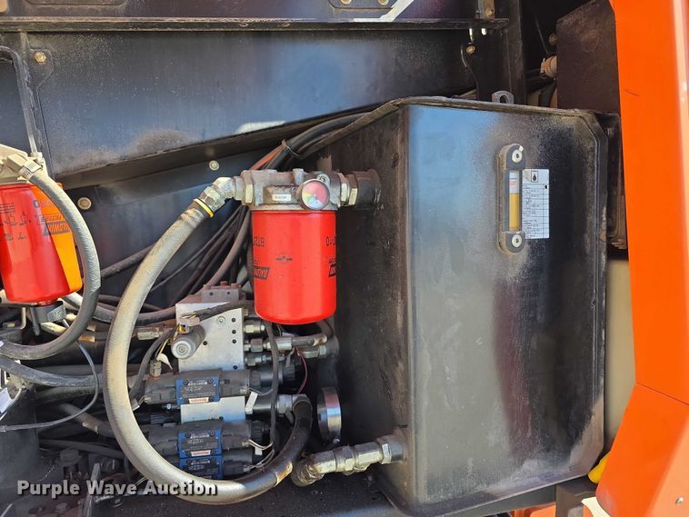 image for item FI0890 2017 JLG 660SJ boom lift