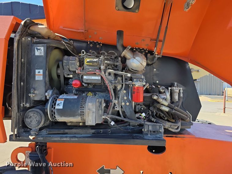 image for item FI0890 2017 JLG 660SJ boom lift