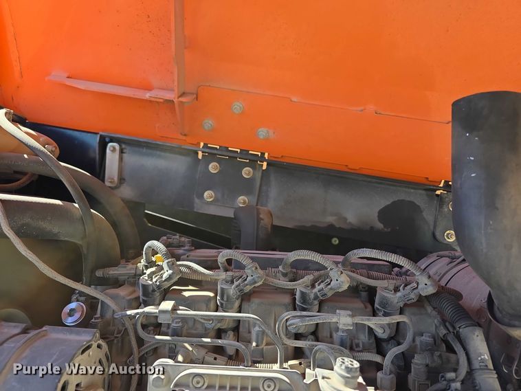 image for item FI0890 2017 JLG 660SJ boom lift