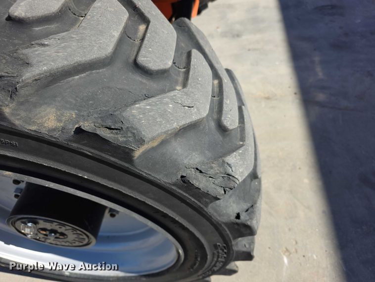 image for item FI0890 2017 JLG 660SJ boom lift