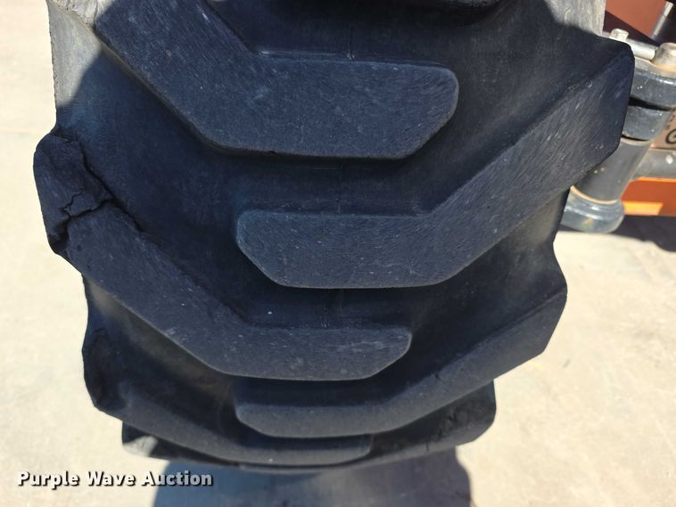 image for item FI0890 2017 JLG 660SJ boom lift