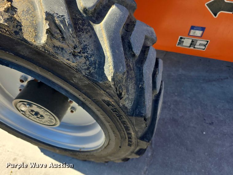 image for item FI0890 2017 JLG 660SJ boom lift