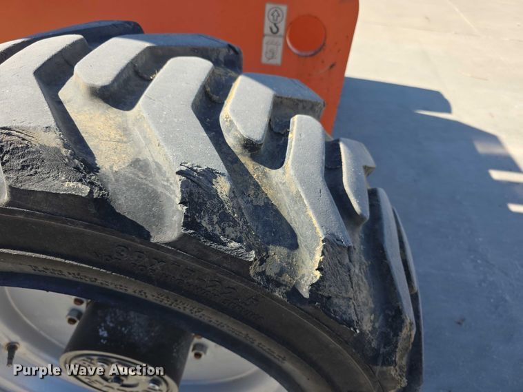 image for item FI0890 2017 JLG 660SJ boom lift