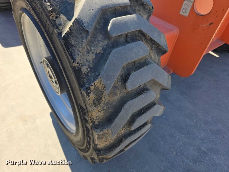 image for item FI0890 2017 JLG 660SJ boom lift