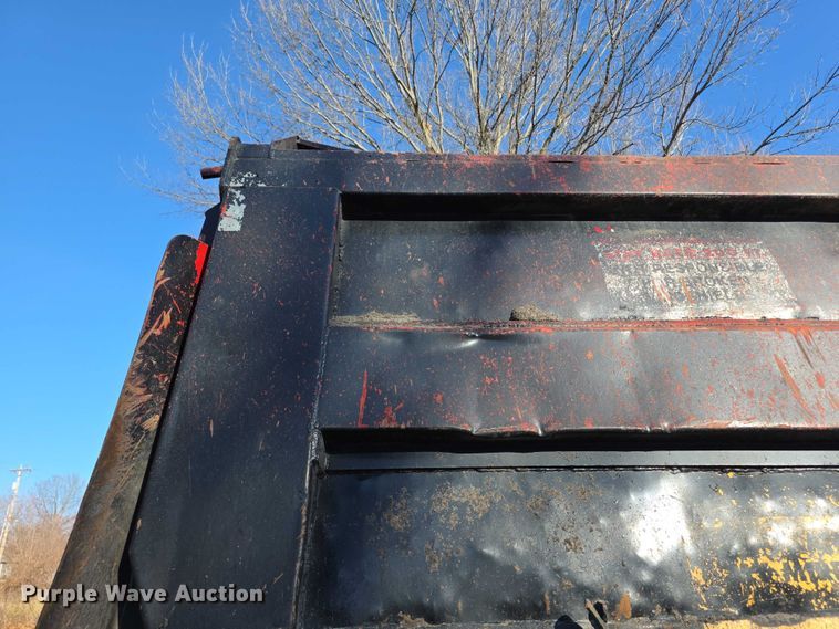 image for item FI0897 1996 Peterbilt 357 dump truck