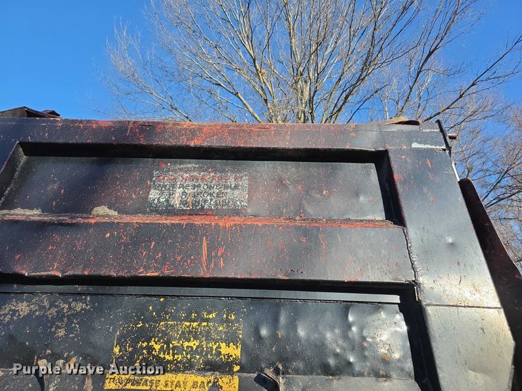 image for item FI0897 1996 Peterbilt 357 dump truck