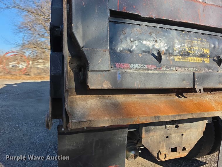 image for item FI0897 1996 Peterbilt 357 dump truck