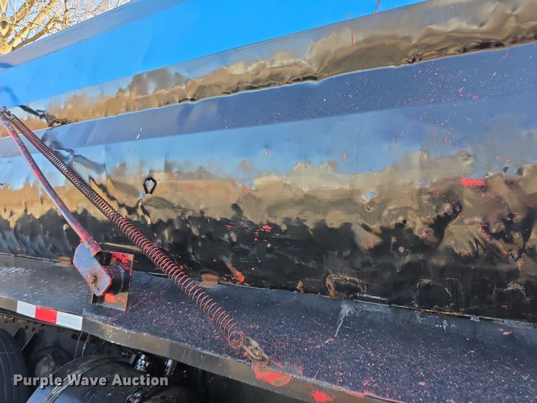 image for item FI0897 1996 Peterbilt 357 dump truck