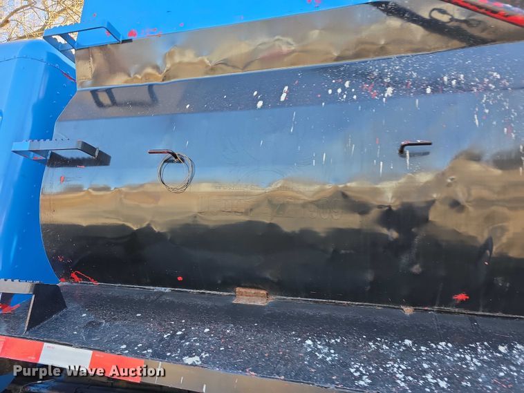 image for item FI0897 1996 Peterbilt 357 dump truck