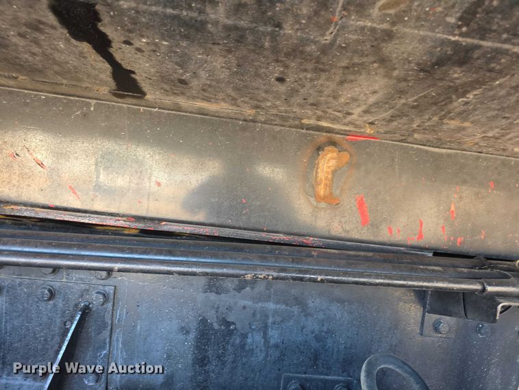 image for item FI0897 1996 Peterbilt 357 dump truck