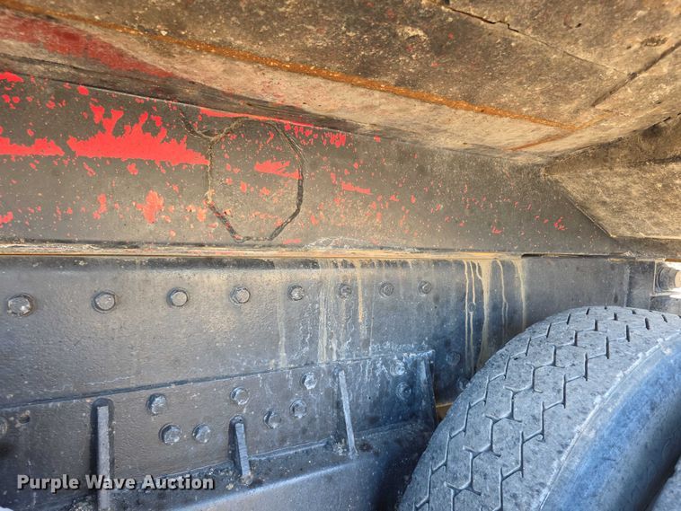 image for item FI0897 1996 Peterbilt 357 dump truck