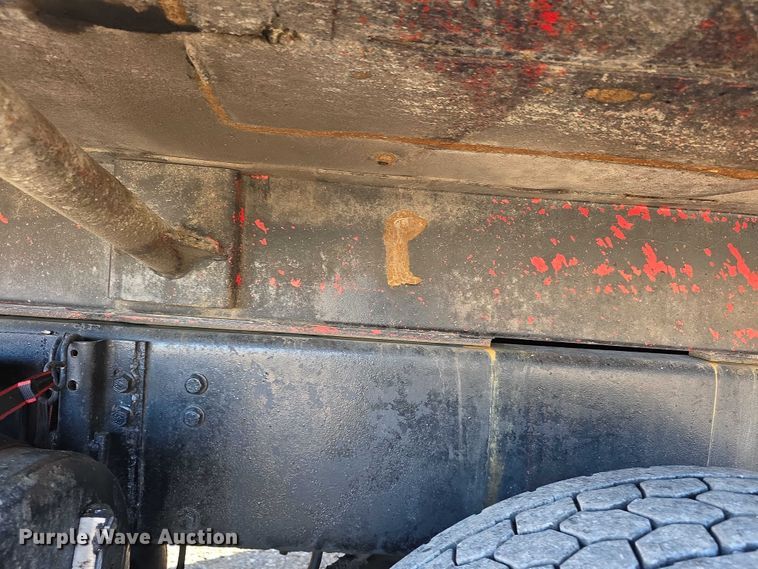 image for item FI0897 1996 Peterbilt 357 dump truck