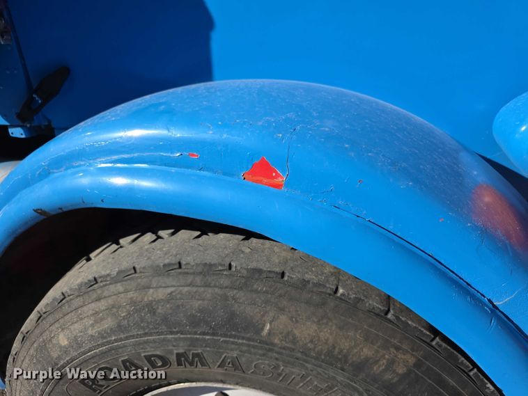 image for item FI0897 1996 Peterbilt 357 dump truck