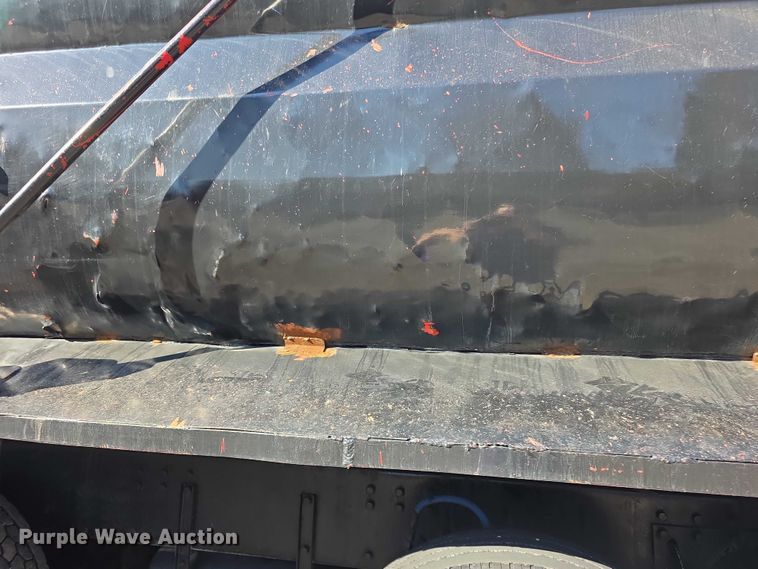 image for item FI0897 1996 Peterbilt 357 dump truck