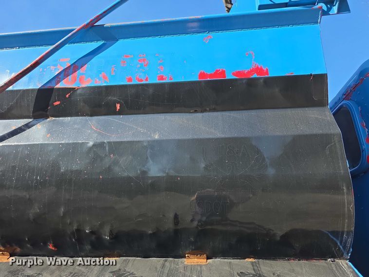 image for item FI0897 1996 Peterbilt 357 dump truck