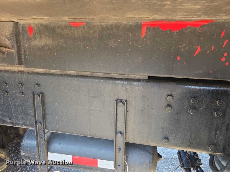 image for item FI0897 1996 Peterbilt 357 dump truck