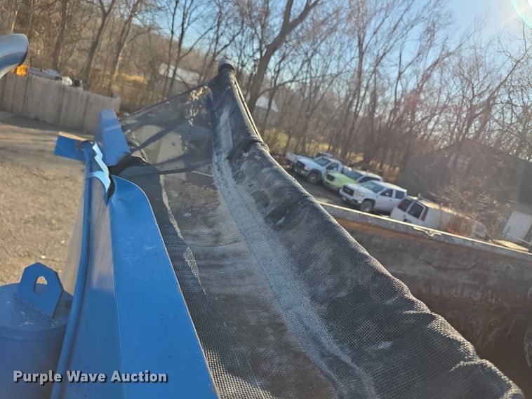 image for item FI0897 1996 Peterbilt 357 dump truck