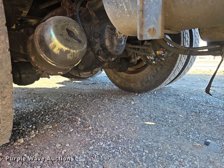 image for item FI0897 1996 Peterbilt 357 dump truck