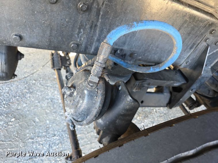 image for item FI0897 1996 Peterbilt 357 dump truck