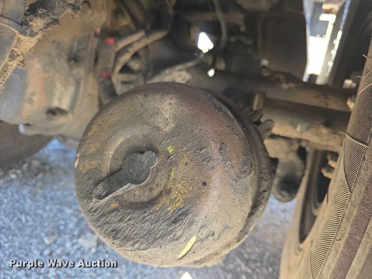 image for item FI0897 1996 Peterbilt 357 dump truck