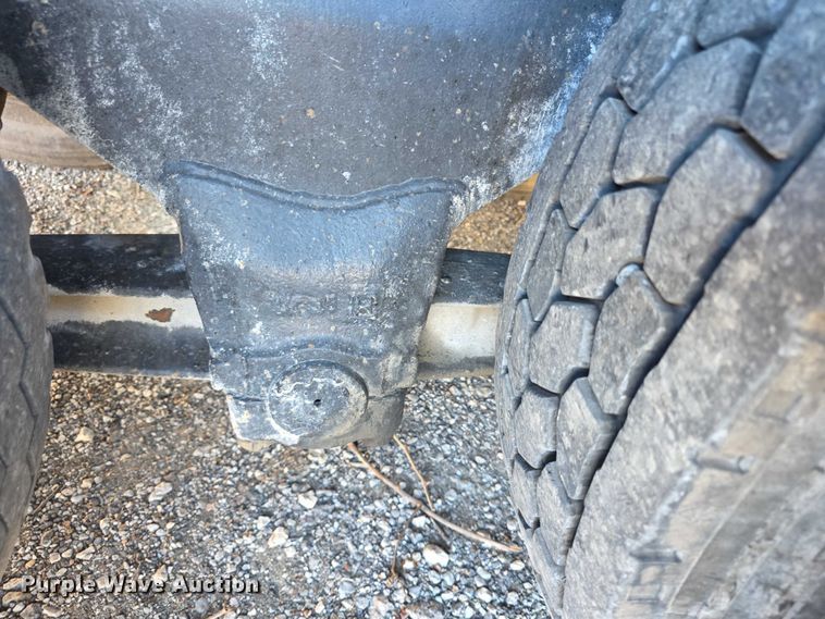 image for item FI0897 1996 Peterbilt 357 dump truck