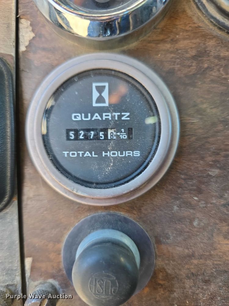 image for item FI0897 1996 Peterbilt 357 dump truck