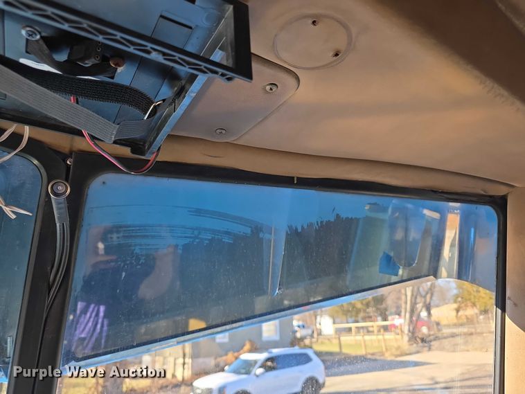 image for item FI0897 1996 Peterbilt 357 dump truck