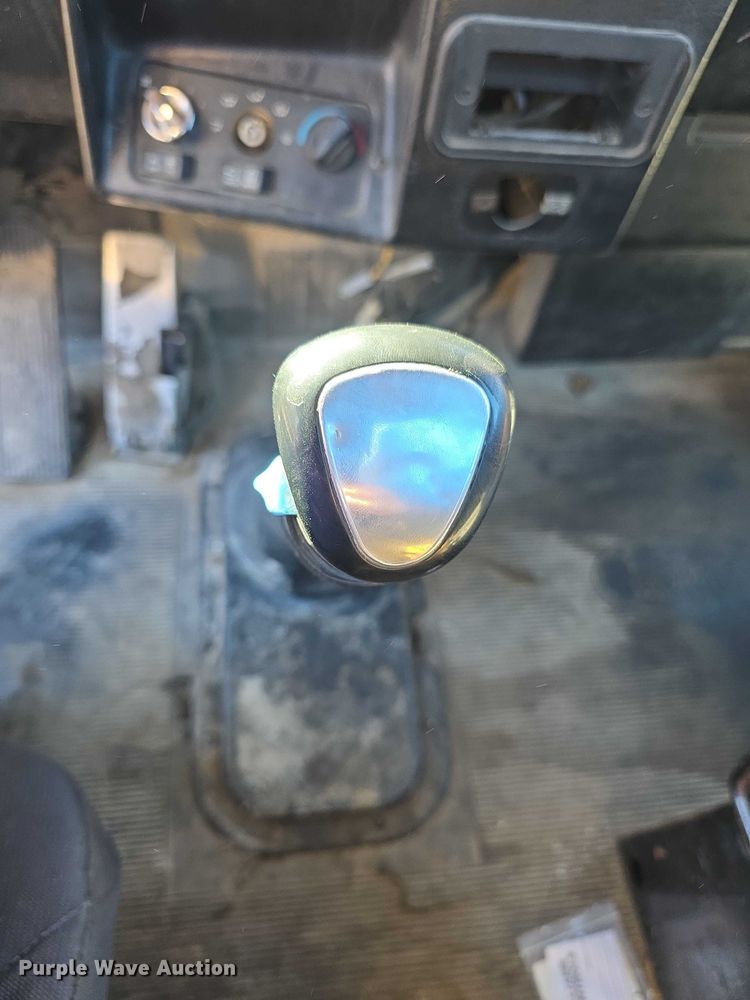 image for item FI0897 1996 Peterbilt 357 dump truck