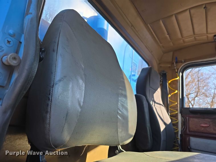 image for item FI0897 1996 Peterbilt 357 dump truck