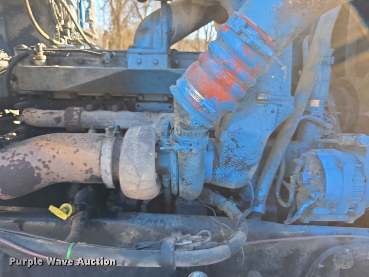 image for item FI0897 1996 Peterbilt 357 dump truck