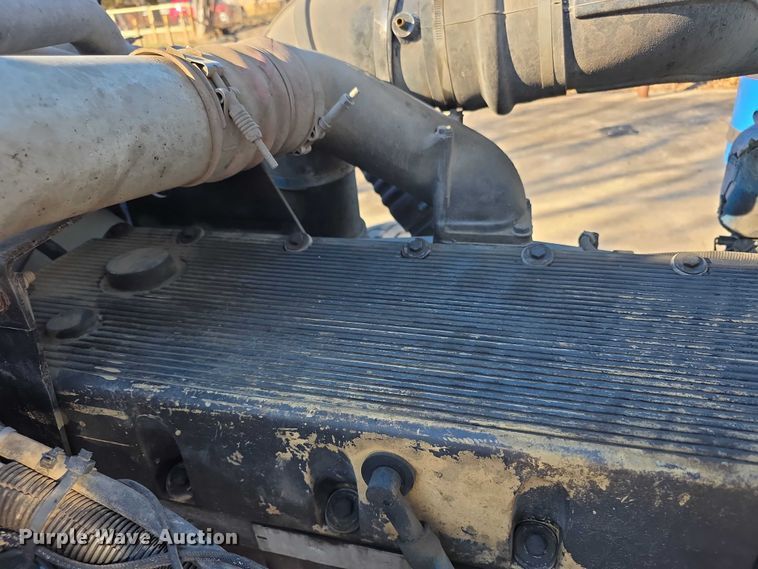 image for item FI0897 1996 Peterbilt 357 dump truck