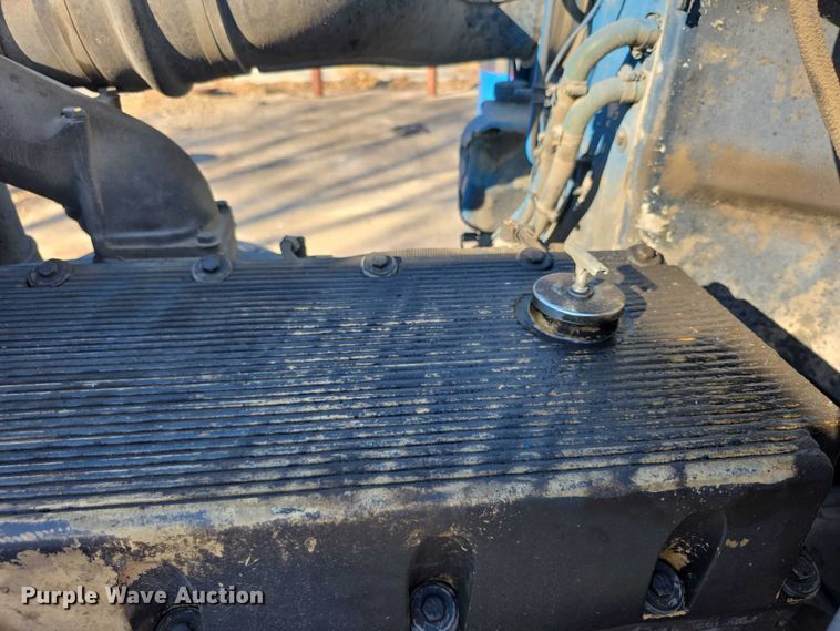 image for item FI0897 1996 Peterbilt 357 dump truck