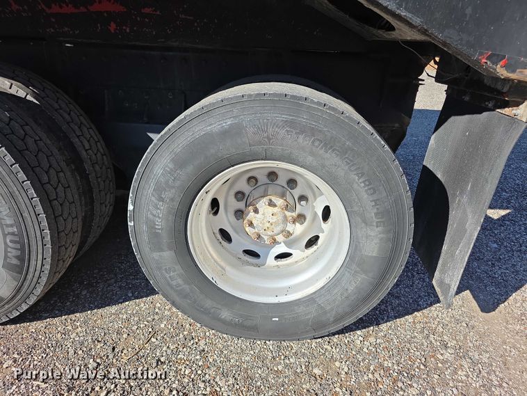 image for item FI0897 1996 Peterbilt 357 dump truck