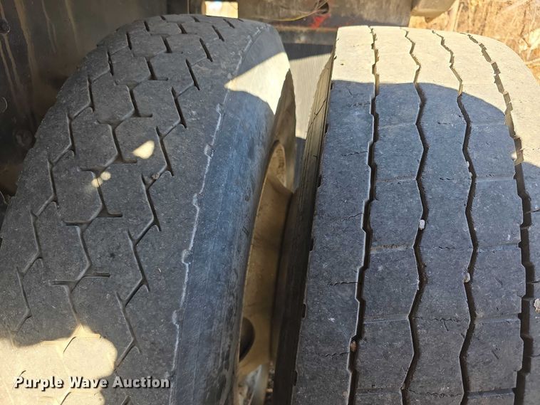 image for item FI0897 1996 Peterbilt 357 dump truck