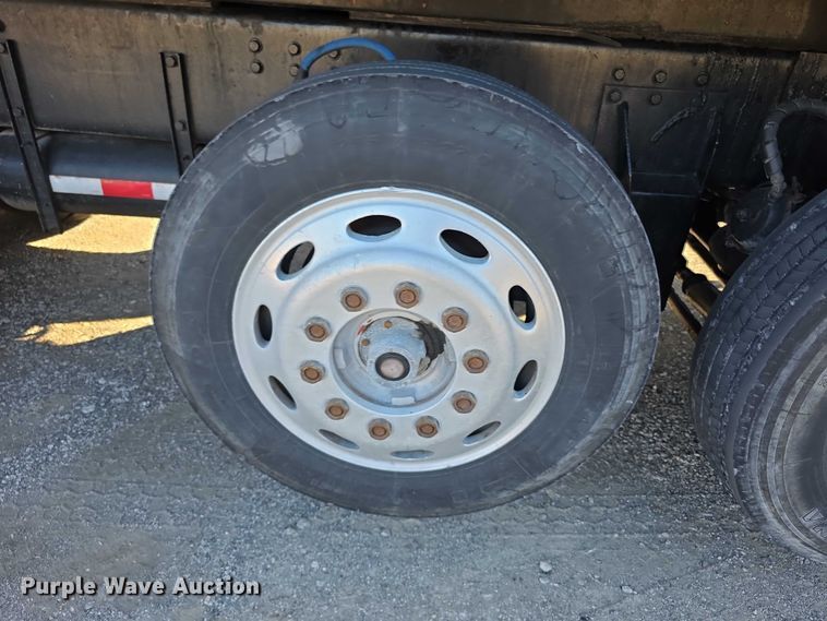 image for item FI0897 1996 Peterbilt 357 dump truck