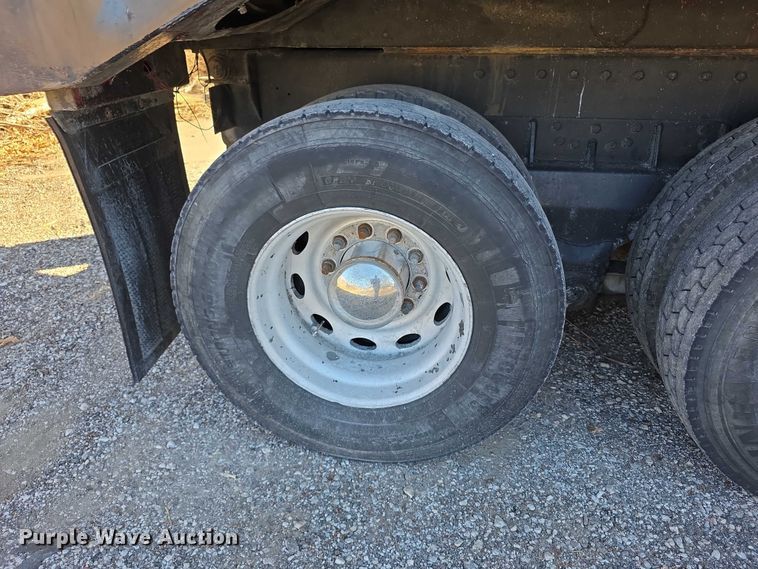 image for item FI0897 1996 Peterbilt 357 dump truck