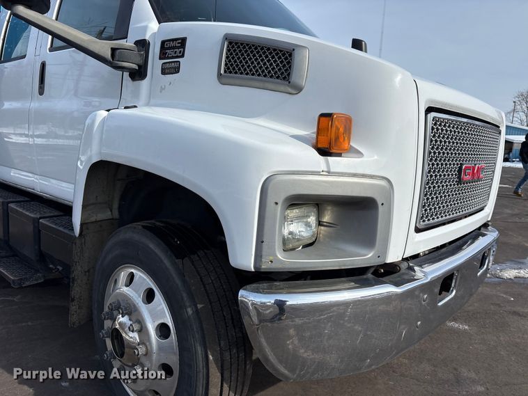 image for item FK1172 2006 GMC C7500 Crew Cab infrared asphalt heater truck