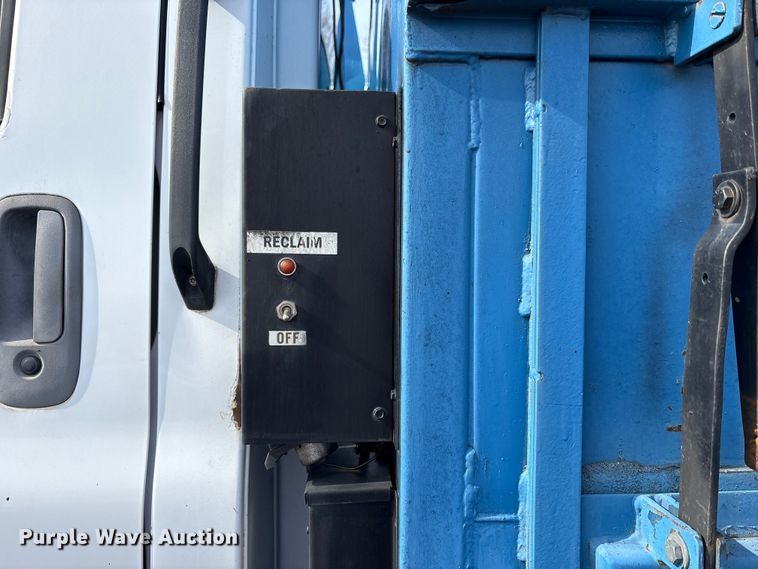 image for item FK1172 2006 GMC C7500 Crew Cab infrared asphalt heater truck