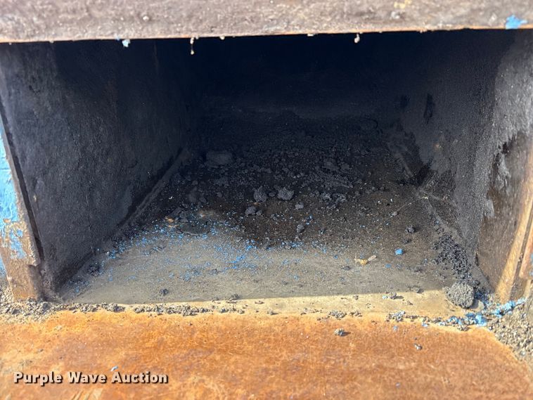 image for item FK1172 2006 GMC C7500 Crew Cab infrared asphalt heater truck