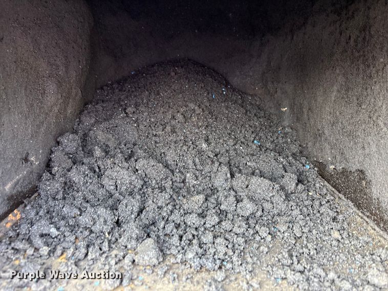 image for item FK1172 2006 GMC C7500 Crew Cab infrared asphalt heater truck