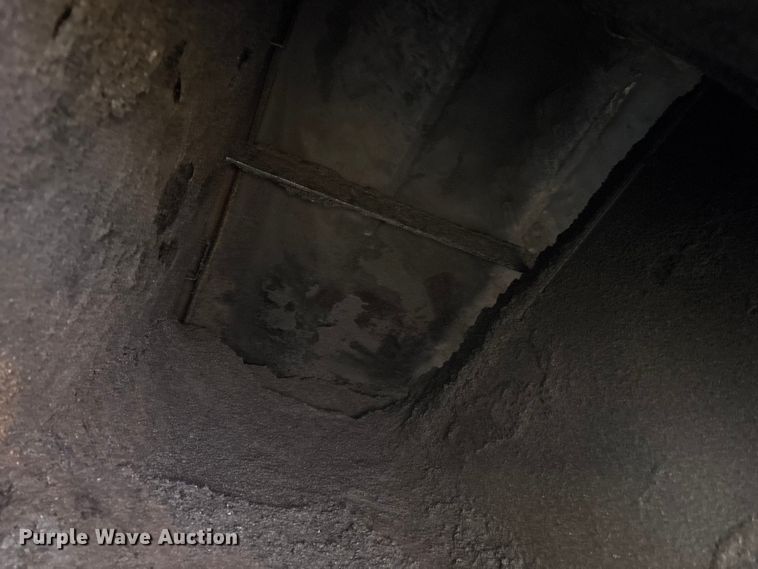 image for item FK1172 2006 GMC C7500 Crew Cab infrared asphalt heater truck