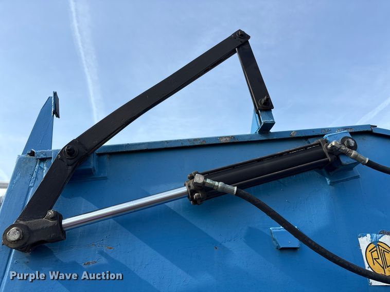 image for item FK1172 2006 GMC C7500 Crew Cab infrared asphalt heater truck