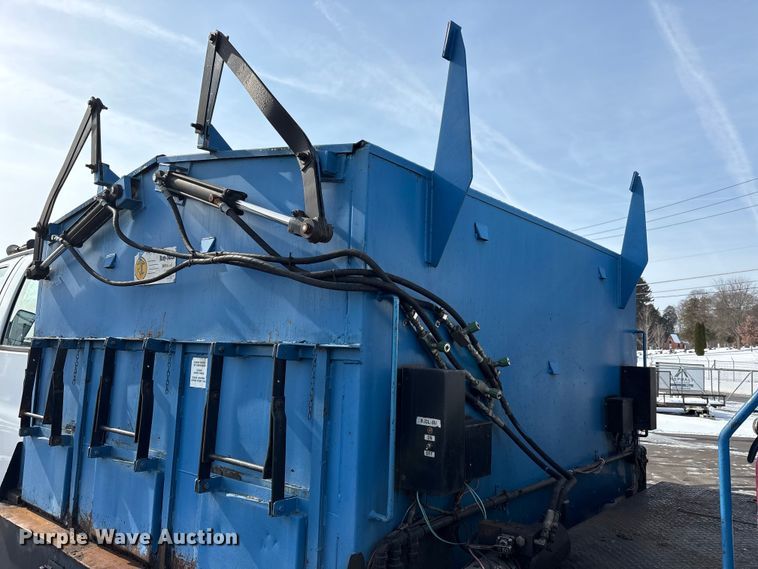 image for item FK1172 2006 GMC C7500 Crew Cab infrared asphalt heater truck