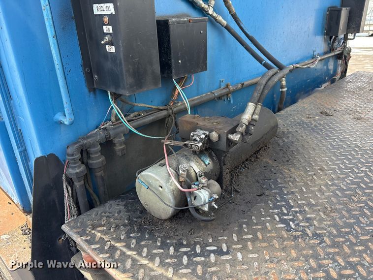 image for item FK1172 2006 GMC C7500 Crew Cab infrared asphalt heater truck