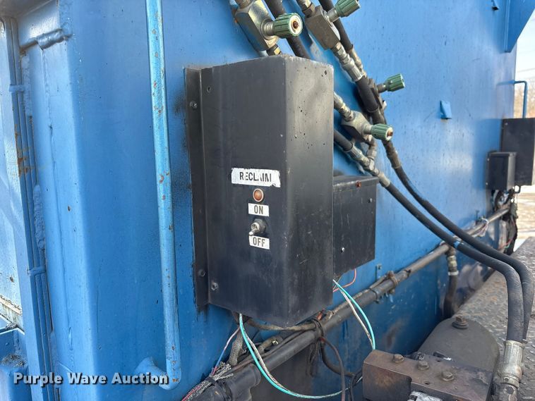 image for item FK1172 2006 GMC C7500 Crew Cab infrared asphalt heater truck