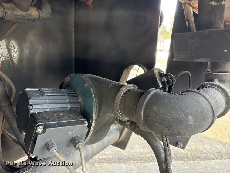 image for item FK1172 2006 GMC C7500 Crew Cab infrared asphalt heater truck