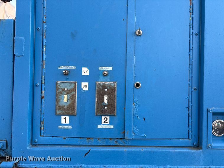 image for item FK1172 2006 GMC C7500 Crew Cab infrared asphalt heater truck