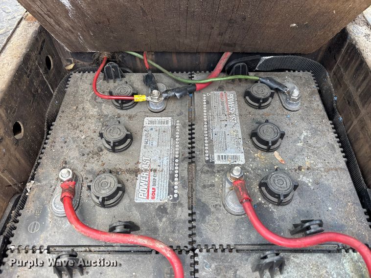 image for item FK1172 2006 GMC C7500 Crew Cab infrared asphalt heater truck