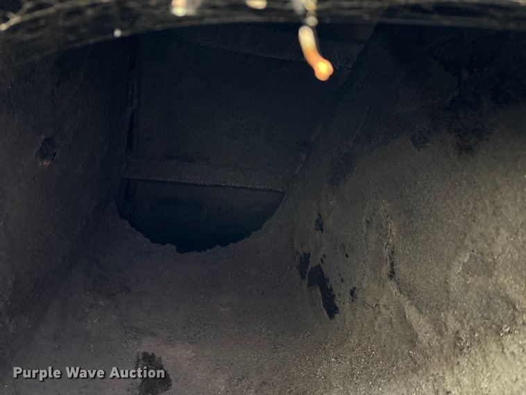 image for item FK1172 2006 GMC C7500 Crew Cab infrared asphalt heater truck